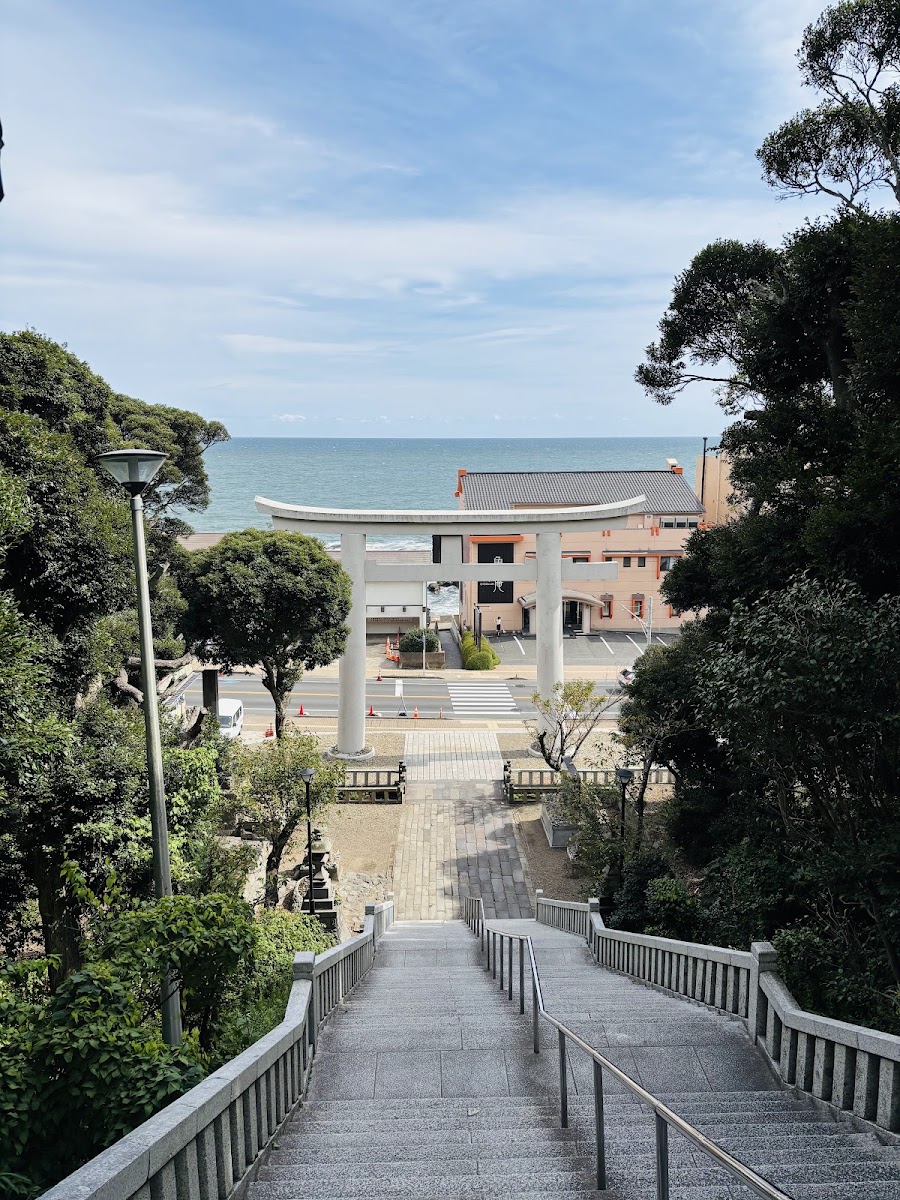 古色古香的大洗磯前神社本殿建築外觀