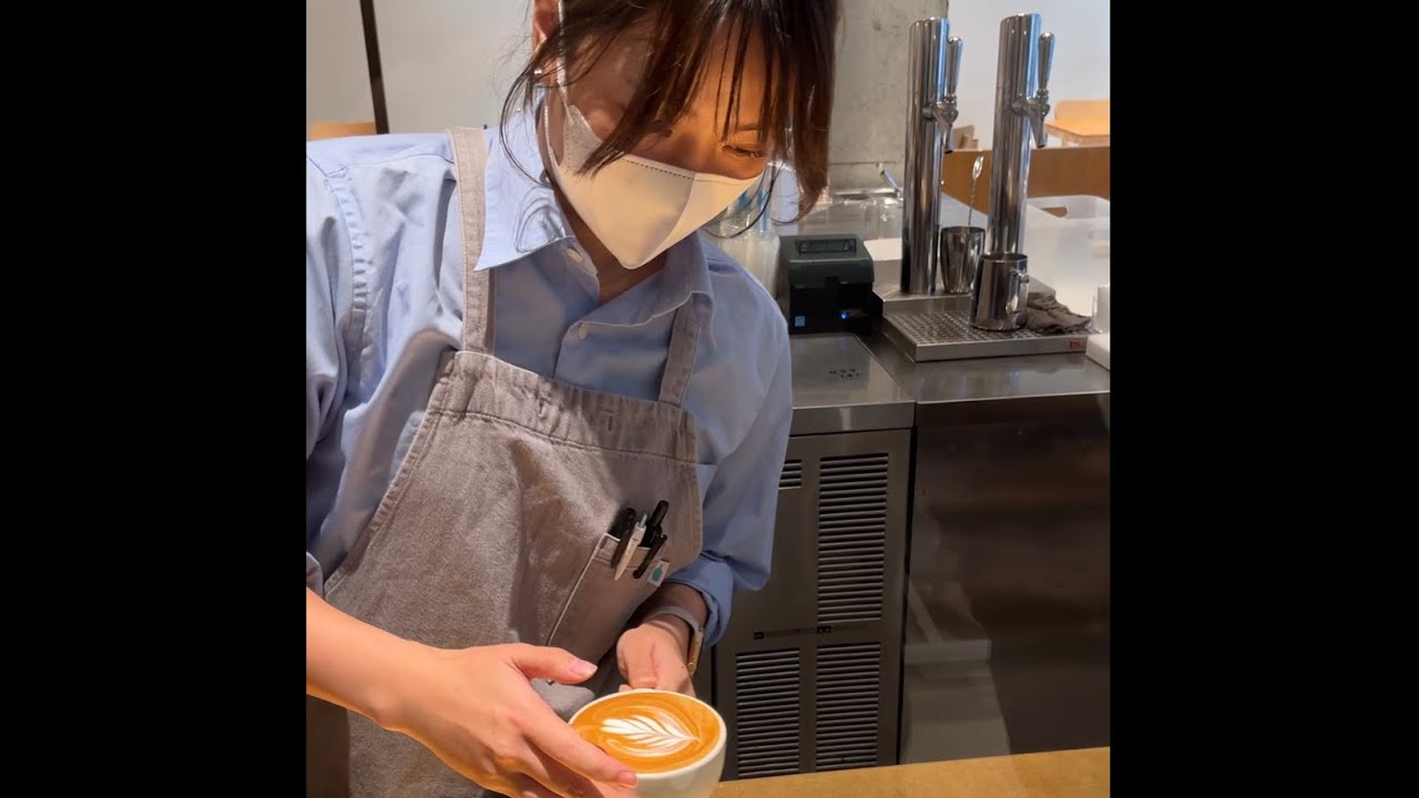 神戶藍瓶咖啡，展開美好的一天☕️😊 #bluebottle #bluebottlecoffee #kobe #kobejapan #coffee #coffeeholic #coffeelover