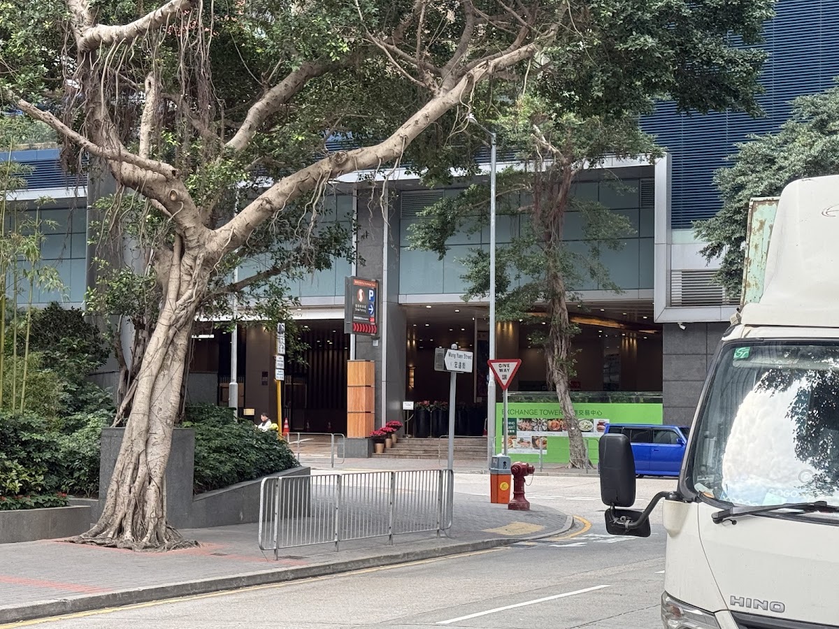 九龍灣國際交易中心 Exchange Tower 停車場 實景照片 3