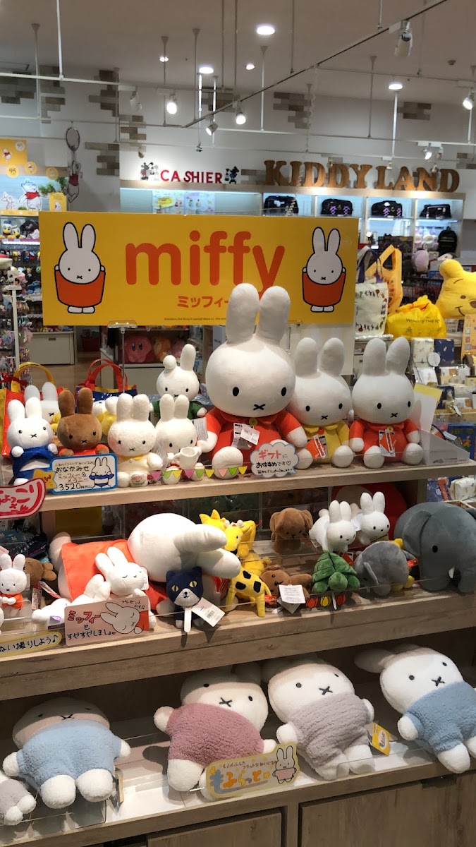 Miffy 米菲兔玩偶陳列櫃