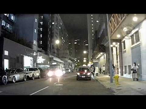 車CAM直擊 - 路權L路邊攝車衝出 差啲害死小巴司機