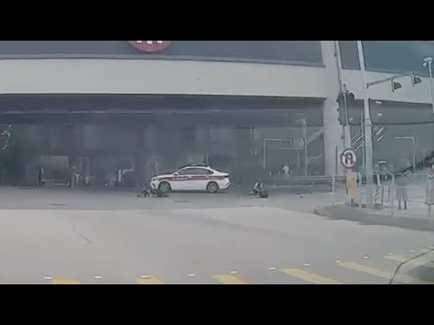 車CAM直擊 - 元朗宏達路 電動單車與警車相撞🥶