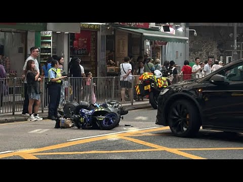 車CAM直擊 - (另一角度） 新蒲崗Tesla心急讓線抽頭 攔腰撞電單車
