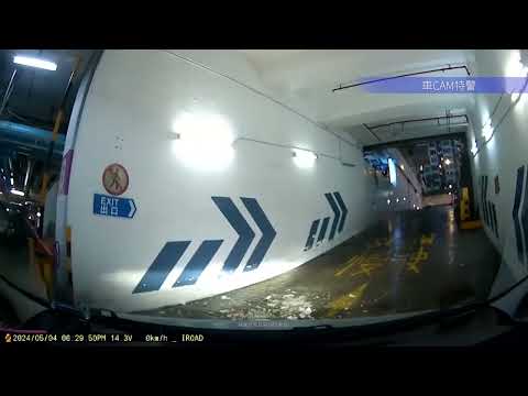 車CAM直擊 - 黃埔時尚坊天花跌野！！ 行快步都中招
