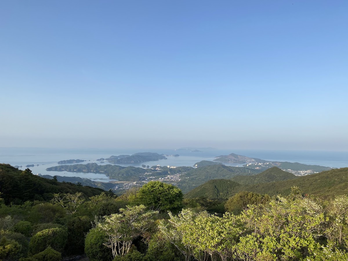 朝熊山頂眺望的壯麗海景與群島