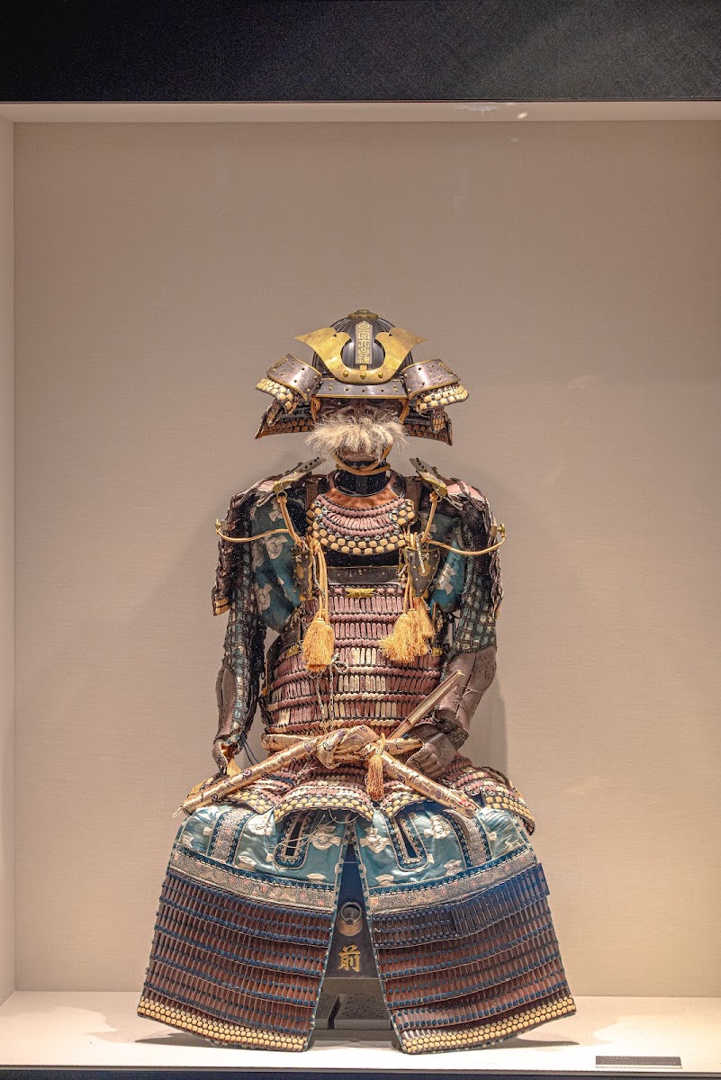館內展示的日本武士盔甲