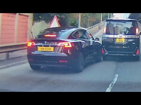 車CAM直擊 - 兩位司機睇下幫唔幫到手🫢 ES6888 XW6218 相撞