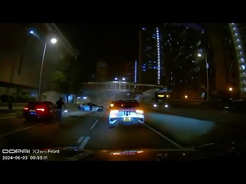 車CAM直擊 - 黃大仙中心北館外兩車互撼 失事前最後身影
