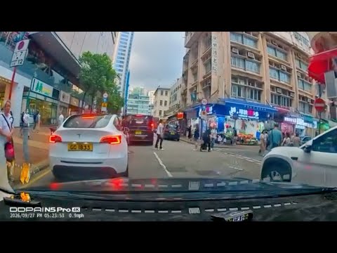 車CAM直擊 - GG1833 禁區落客兼右轉線直去 等收信🫶