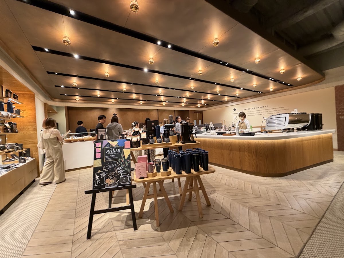 星巴克咖啡 銀座Marronnier通店(スターバックス リザーブ ストア 銀座マロニエ通り) 實景照片 8
