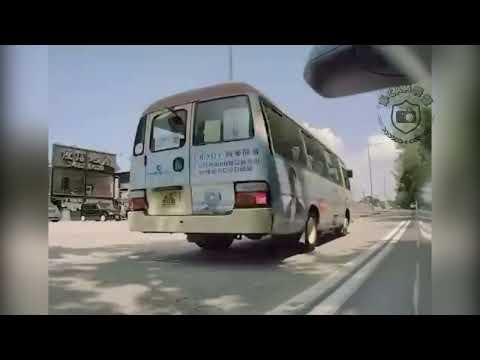 車CAM直擊 - 一個衝燈 一個唔落車推 差啲出事
