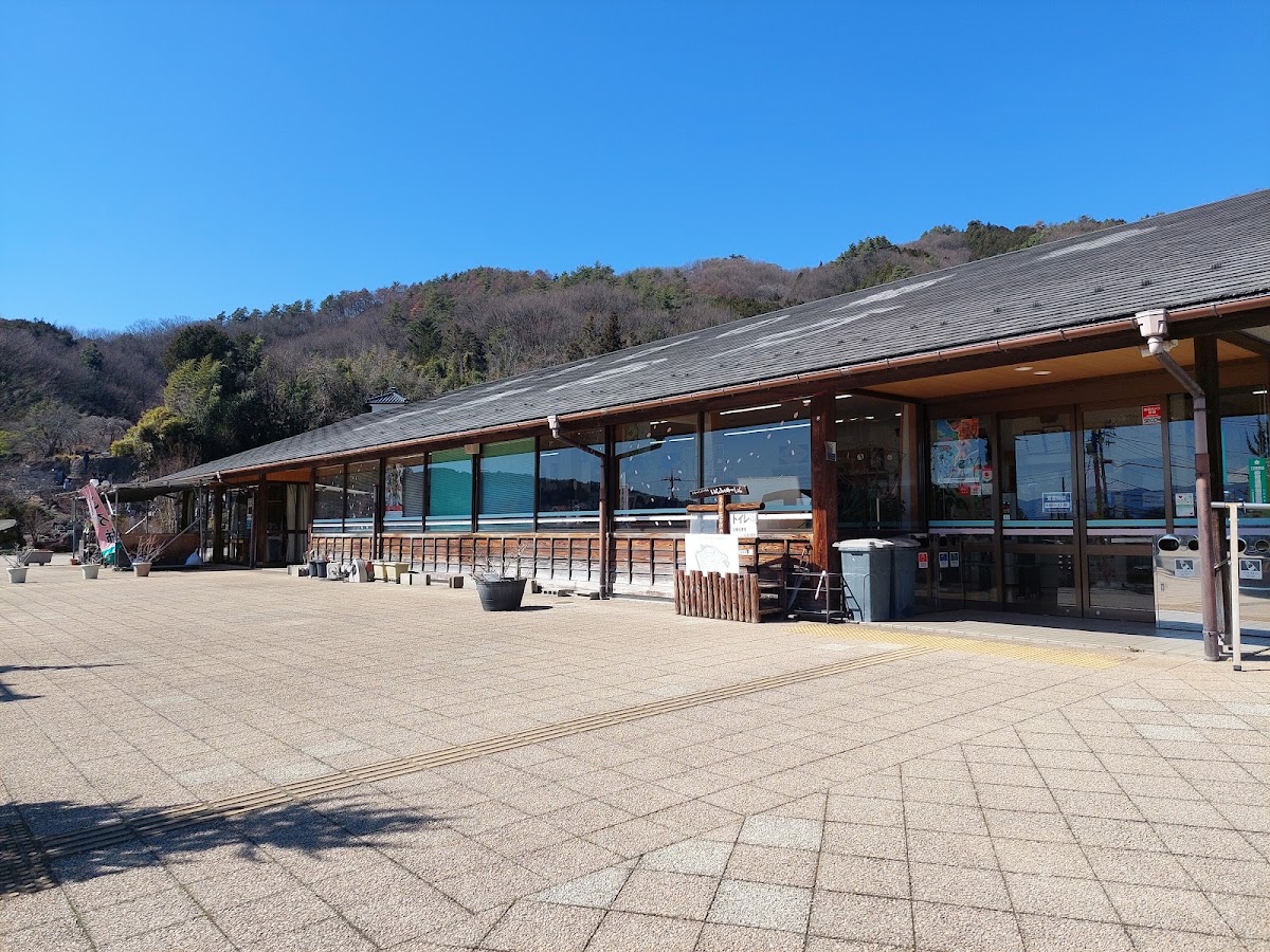 道之驛 花影之鄉牧丘(道の駅 花かげの郷まきおか)