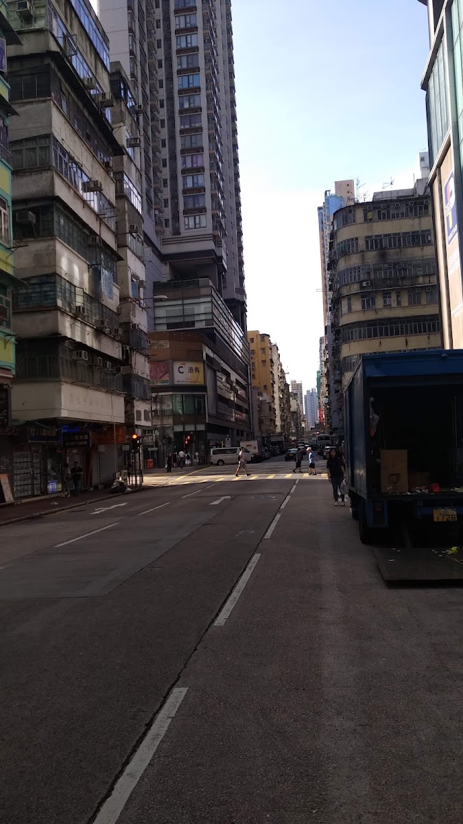 長沙灣喜韻商場停車場 實景照片 3