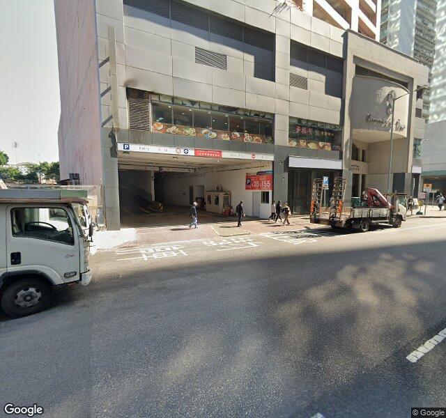 八號商業廣場停車場