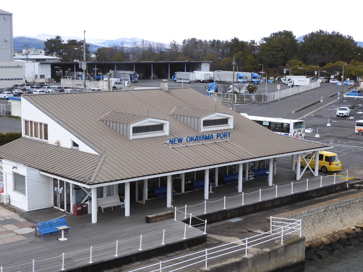 新岡山港
