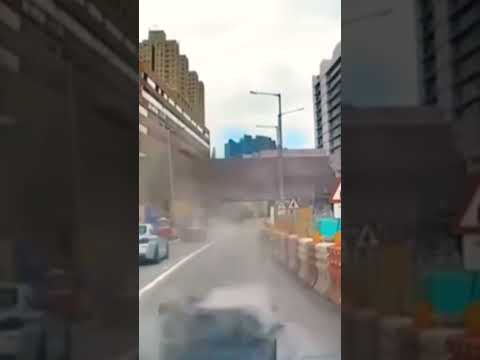 隕石襲擊地球 ￼車都嚇到甩轆 #車cam #香港 #hk #gta #交通意外 #極速 #shorts￼￼