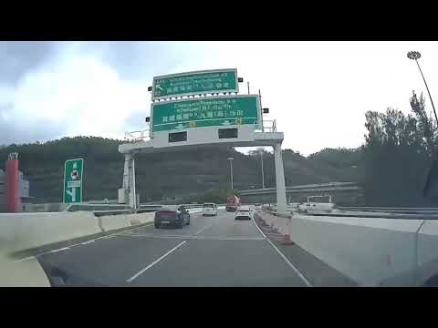 車CAM直擊 - 田螺車危險駕駛 行錯路險撞風琴