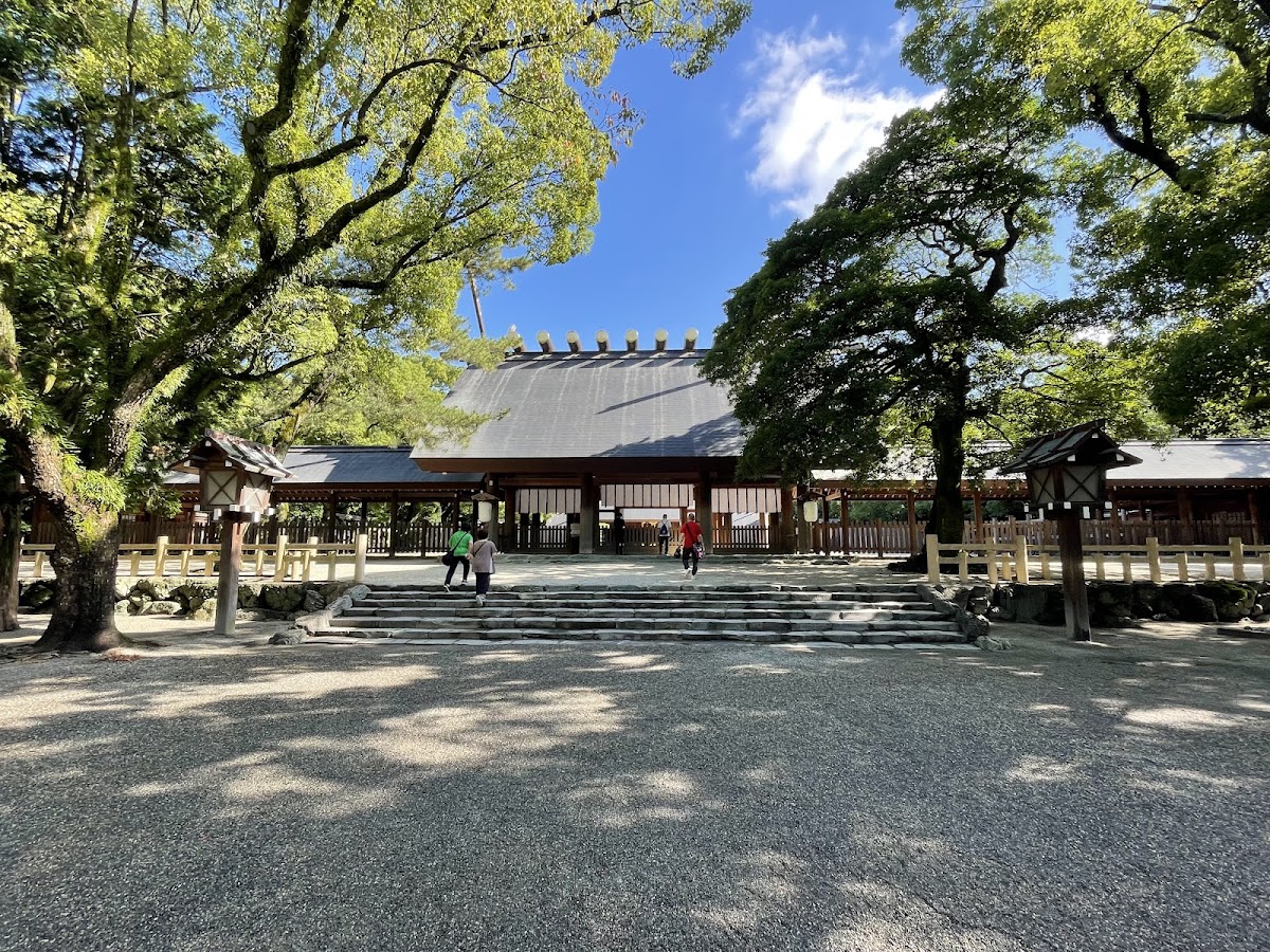 熱田神宮正殿與參拜大景