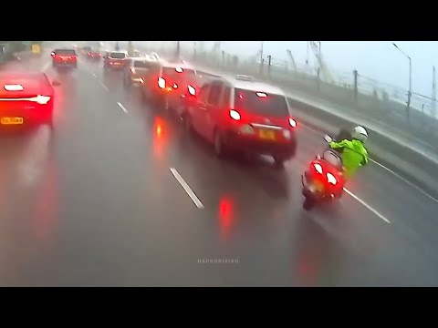 車CAM直擊 - 東涌方向小蠔灣 五車串燒 事發一刻