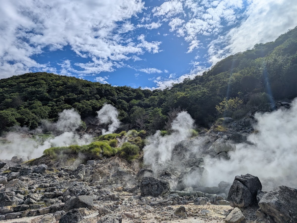 雲仙地獄的硫磺噴氣景觀