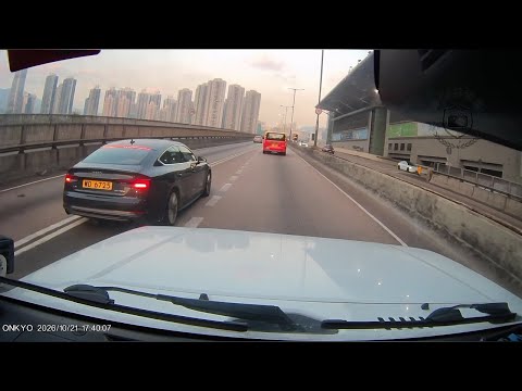 車CAM直擊 - 有禮貌，識比雙閃 WD6725