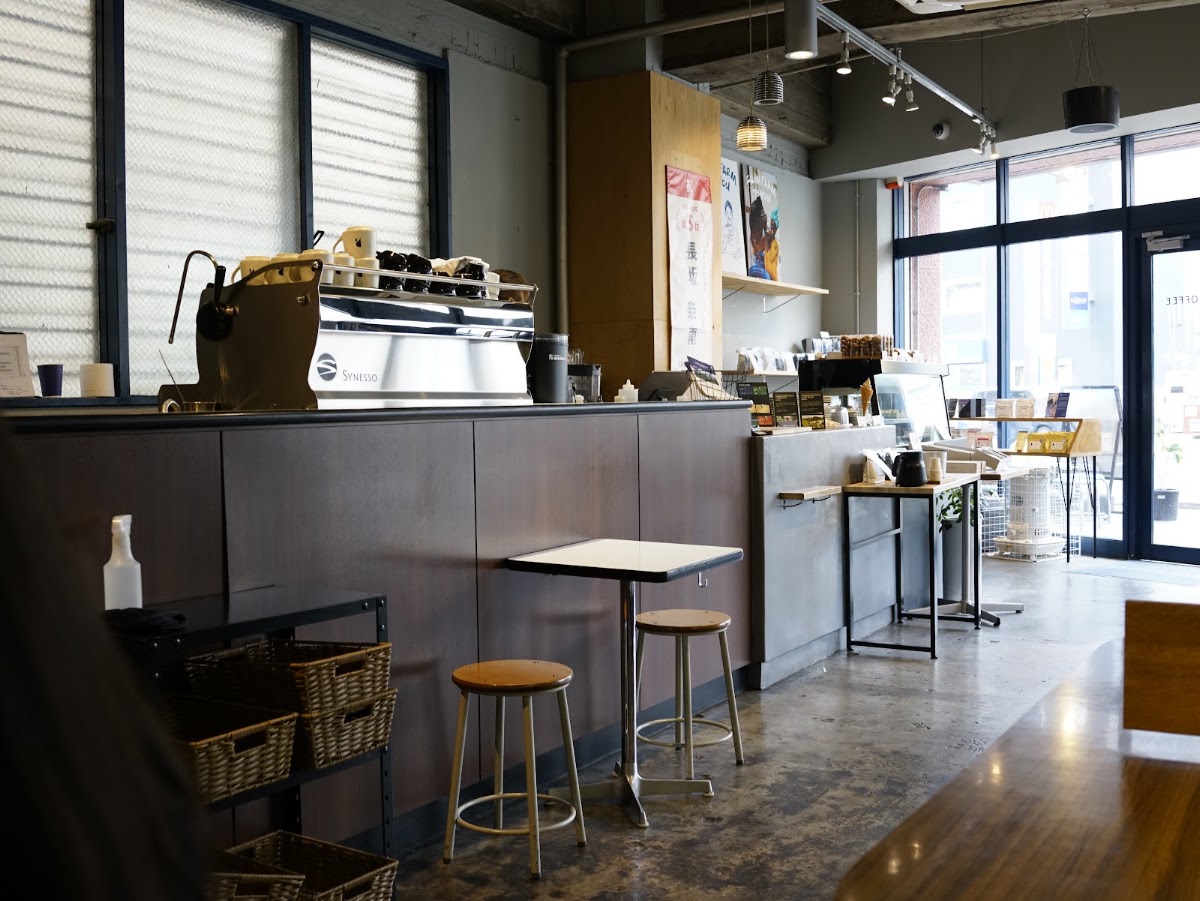 REC COFFEE 門口外觀與招牌