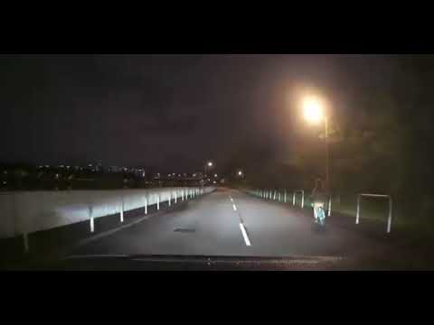 車cam特警：  行人唔行行人路，踩車嘅就反方向，2件都有病回覆分享 (報東張)