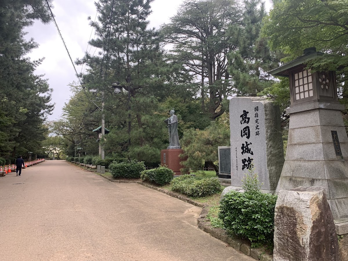 高岡城