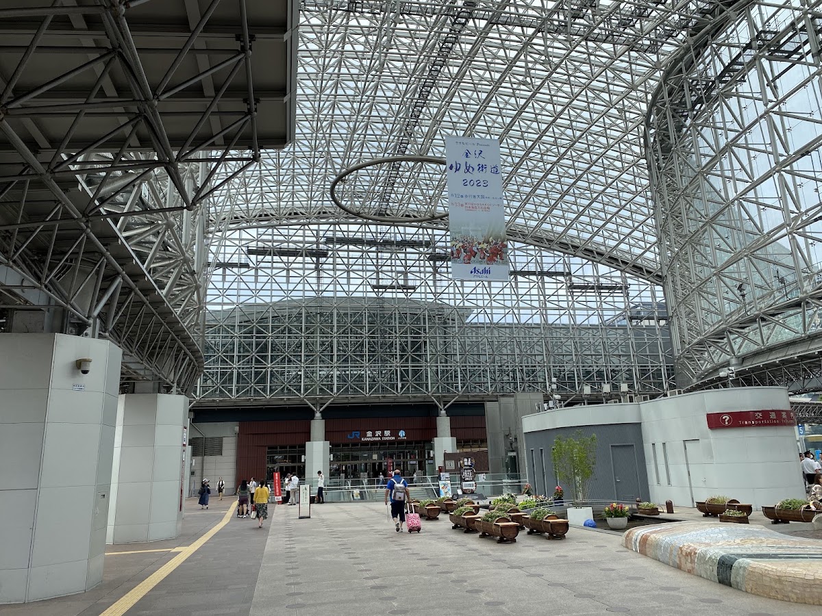 金澤站東口巴士總站(金沢駅東口バスターミナル) 實景照片 1