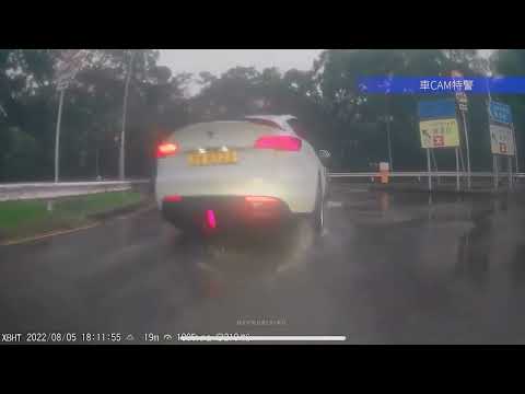 車CAM直擊 - XS8522 大蝦細迴旋處硬出