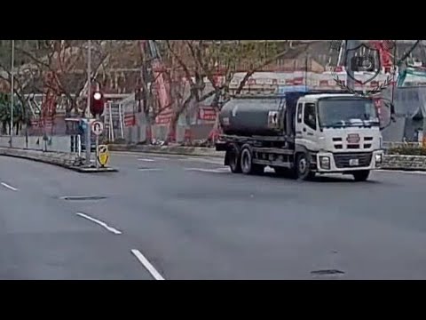 車CAM直擊 - Dup 到盡響晒都咁長距離🫣 濕地開慢少少喇 好彩前面無車 