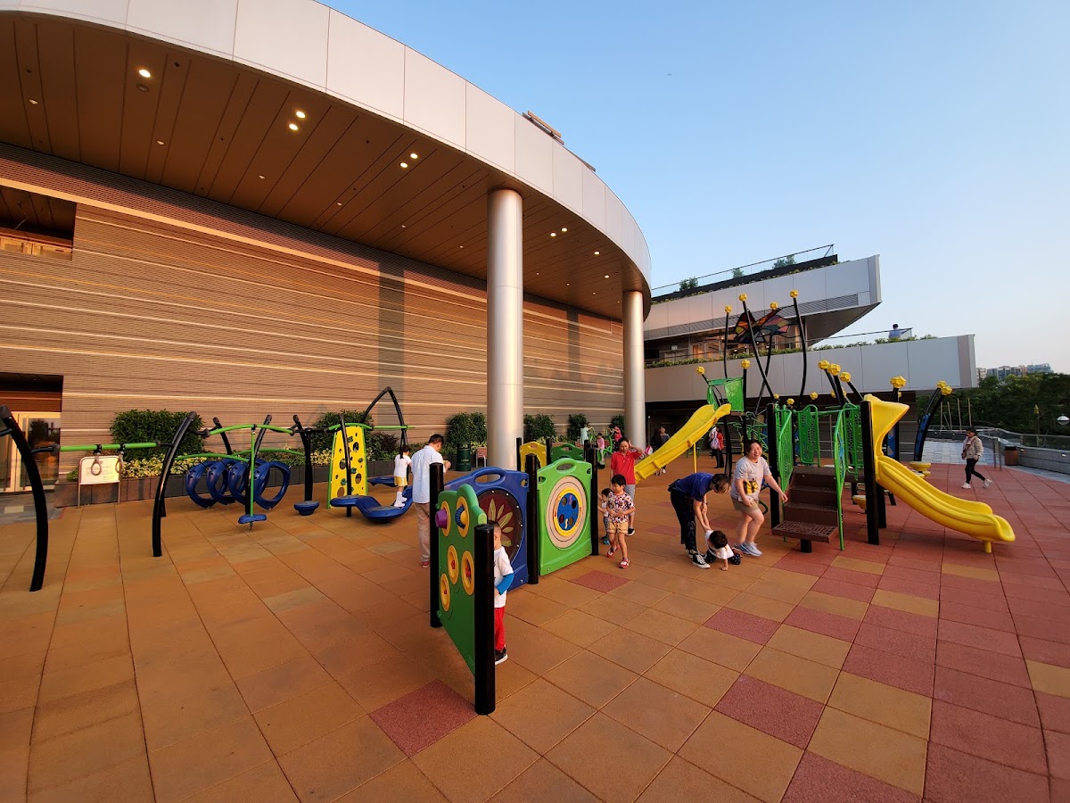 山頂廣場 Peak Galleria 停車場 實景照片 7