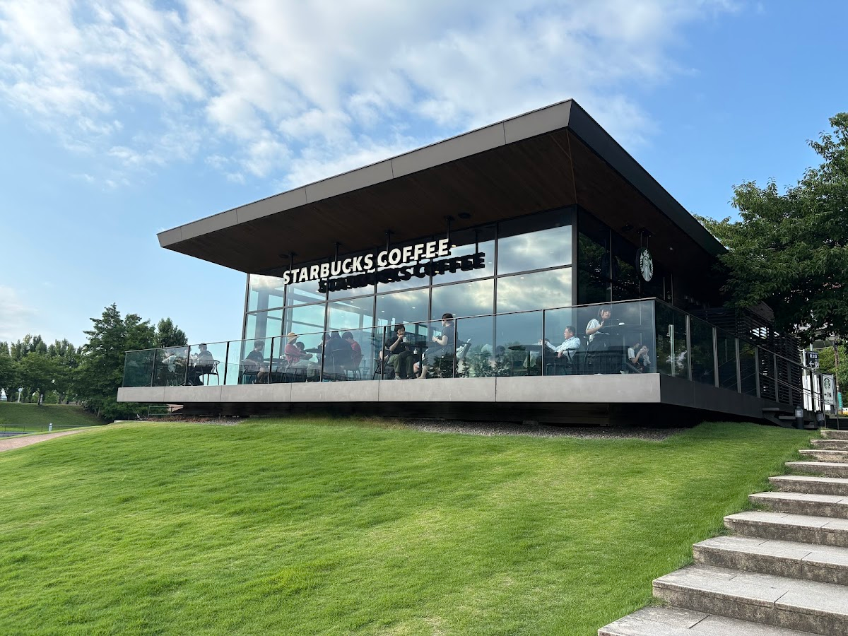 星巴克咖啡 富山環水公園店(スターバックス コーヒー 富山環水公園店)