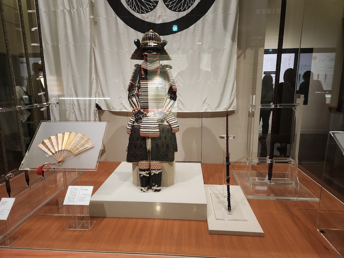 博物館內的武士盔甲展品