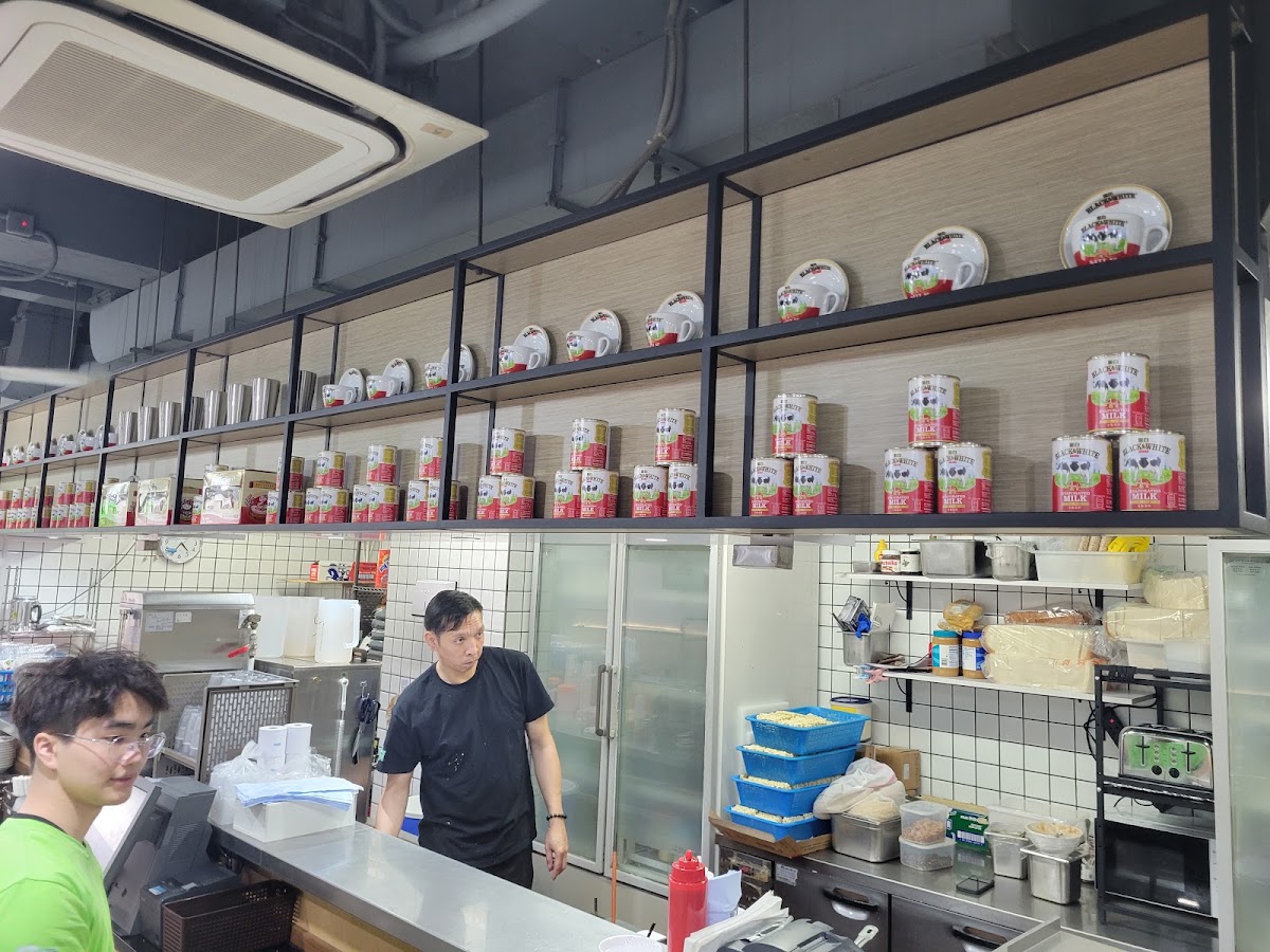 榮吉工業大廈停車場 實景照片 7