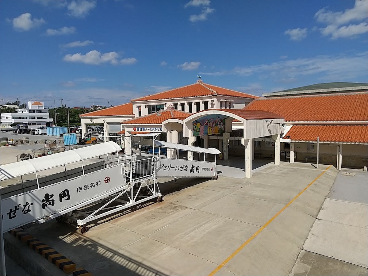 仲田港航廈建築與登船走廊