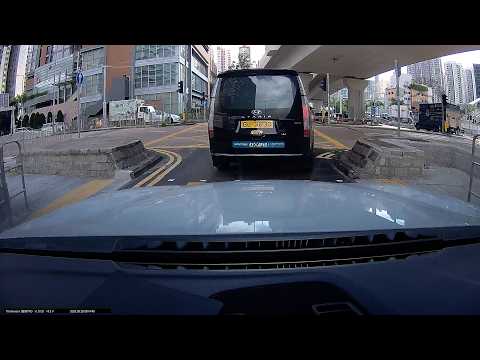 車CAM直擊 - (真相) 油麻地麗翔道 貨Van違例右轉兼逆線行車導致交通意外