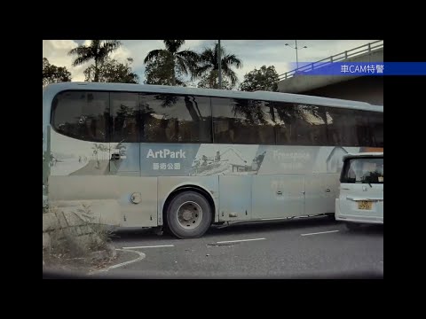 車CAM直擊 - 東涌海濱 旅巴與私家車相撞 懷疑旅巴衝燈 UR2791 睇睇幫唔幫到手