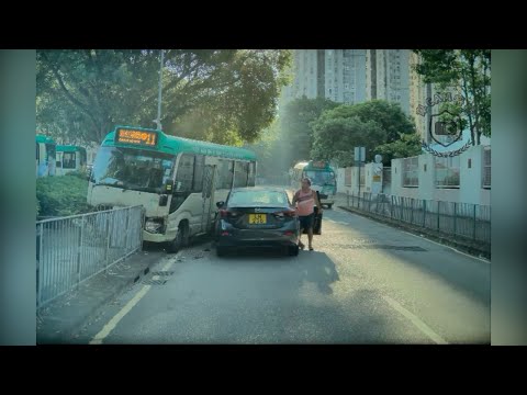車CAM直擊 - 11號綠Van逆線撞欄 私家車無奈被連累 將軍澳集福路