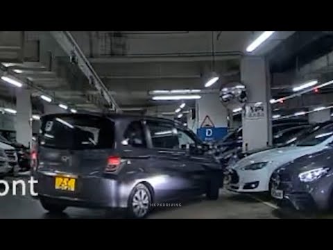 車CAM直擊 - 荷里活廣場 呢位白色Tesla車主 留意下會唔會被揩花喇 2025/1/3 1522