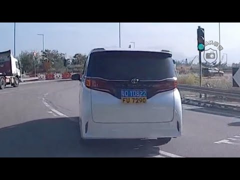 車CAM直擊 - 盲毛FU牌 呢個迴旋處有燈㗎