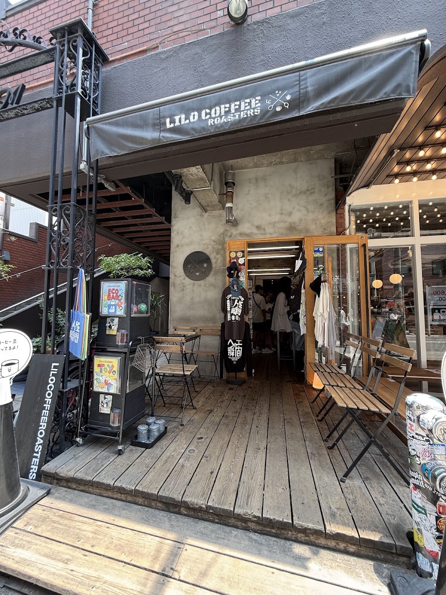 咖啡廳白天戶外店面全景