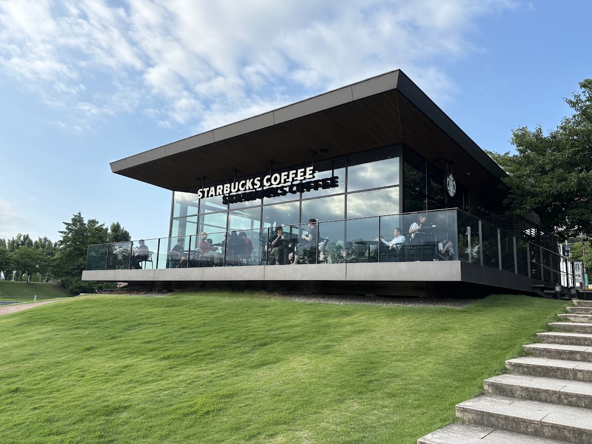 星巴克咖啡 富山環水公園店(スターバックス コーヒー 富山環水公園店) 實景照片 4