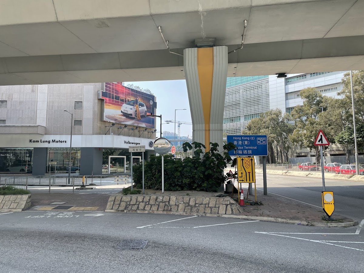 九龍灣宏展街露天停車場 實景照片 1