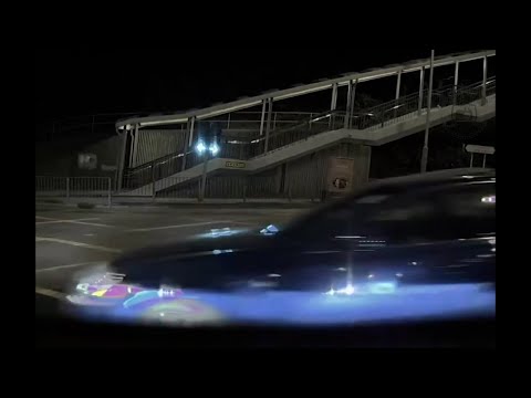 車CAM直擊 - (求片) 藍色私家車衝紅燈 險T骨撞車 1月8號 2143 和宜合道