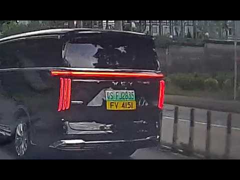 車CAM直擊 - 中港FV牌視雙白線如無物 已舉報