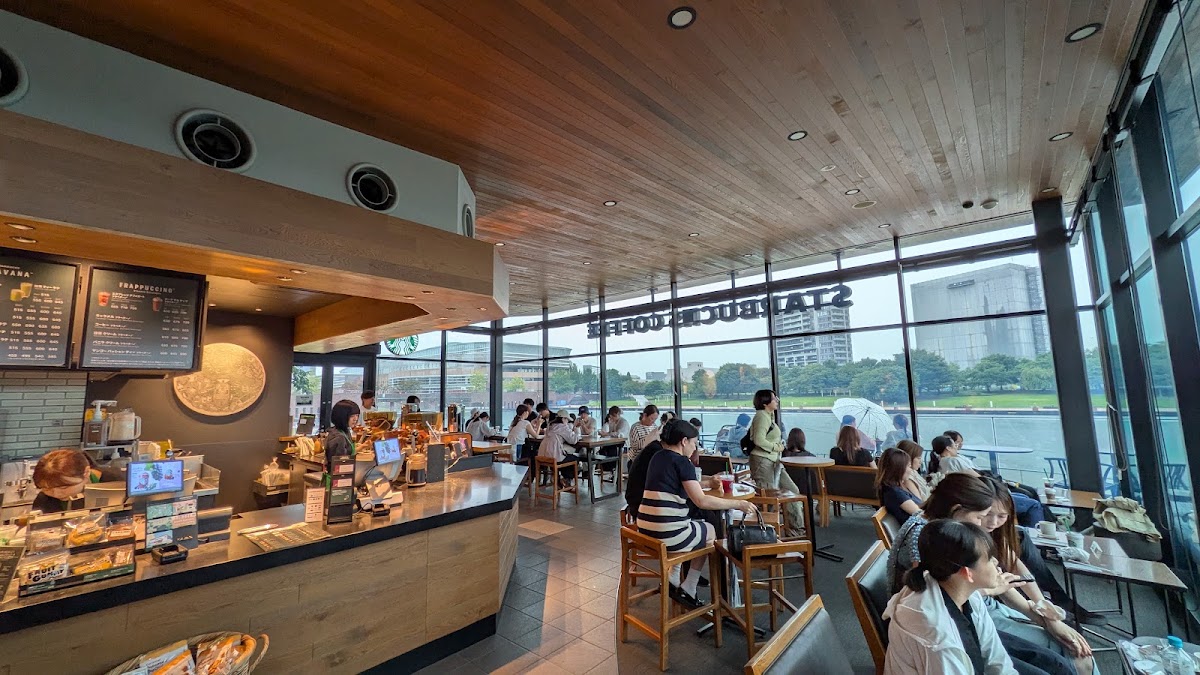 星巴克咖啡 富山環水公園店(スターバックス コーヒー 富山環水公園店) 實景照片 2
