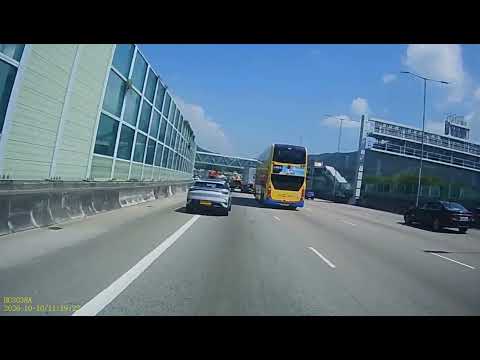 車CAM直擊 - 城巴女車長連過兩線差啲炒車