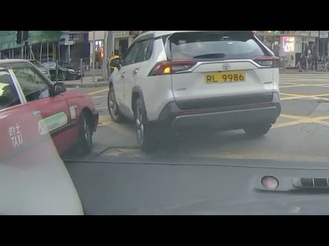車CAM直擊 - 誰勝誰負？太子道西塘尾道 兩車相撞