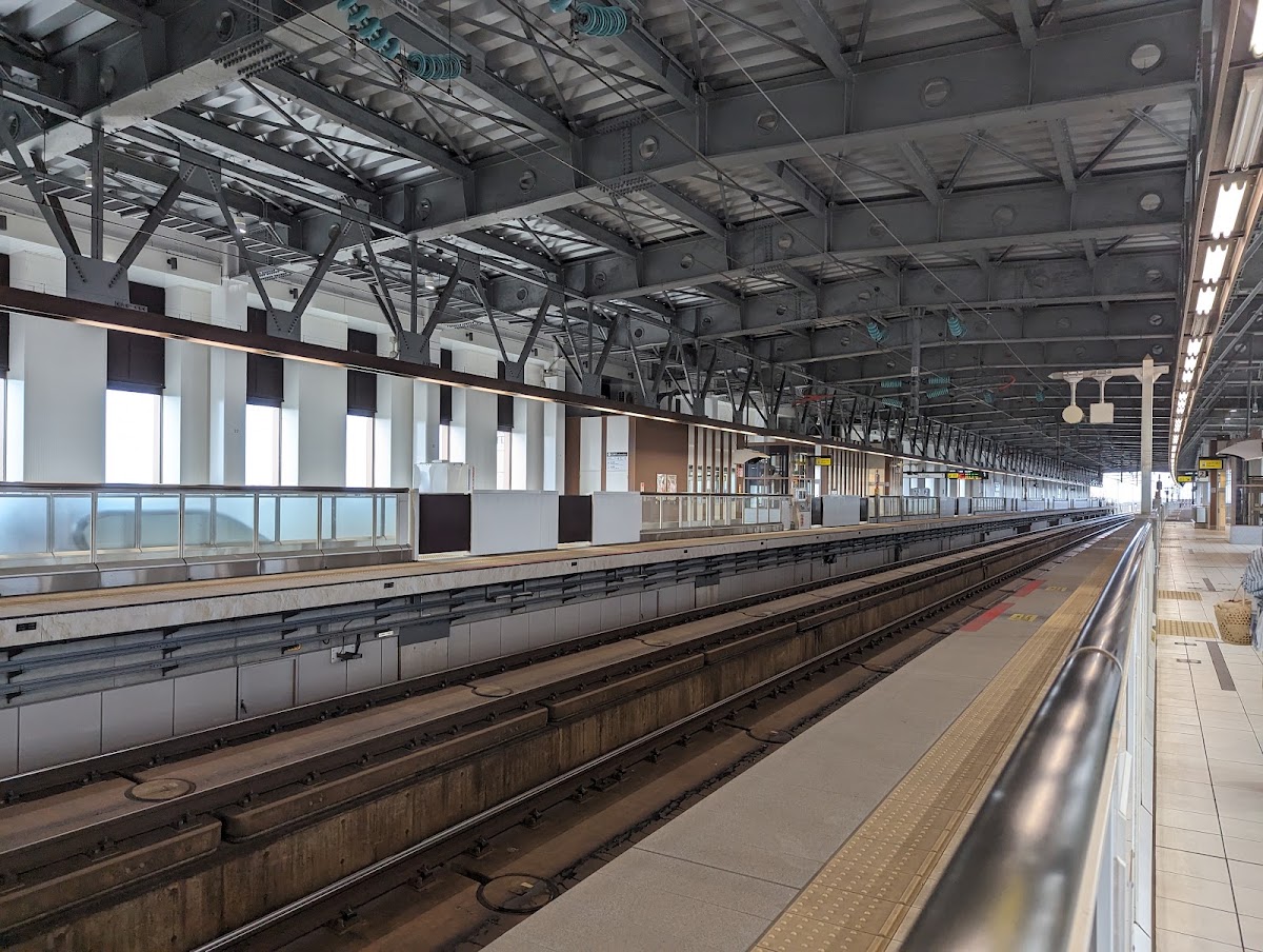 JR新高岡站 新幹線（JR新高岡駅） 實景照片 4